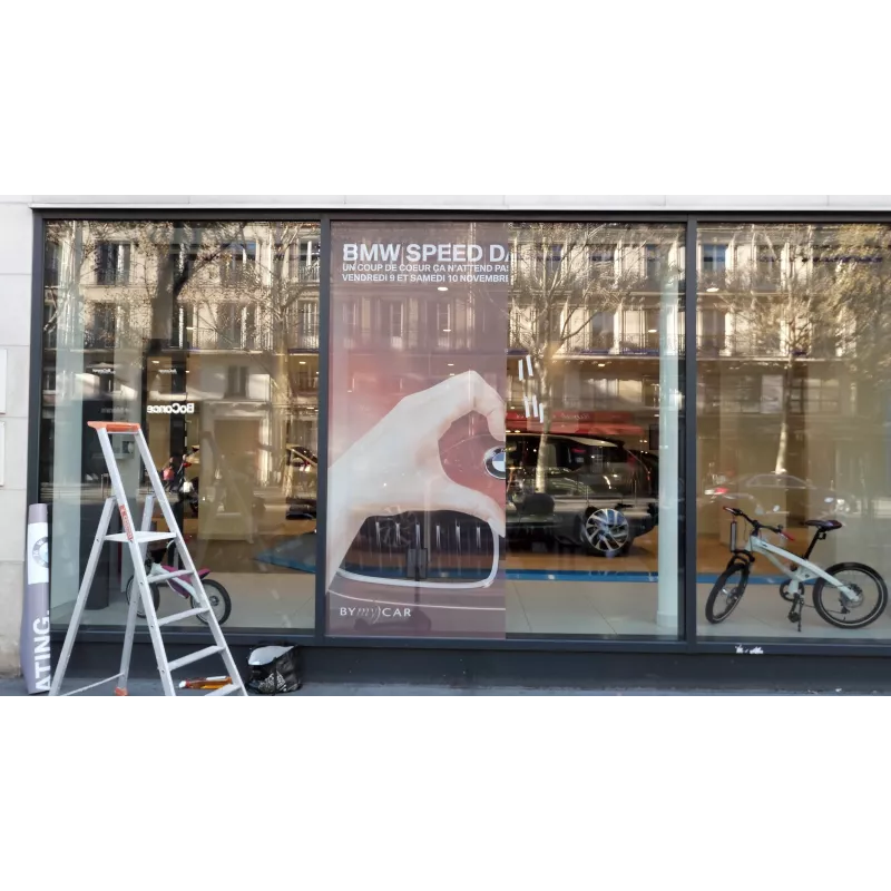 Impression Et Pose D Une Vitrine Avec Du Vinyle Micro Perfor